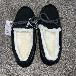cute comfy shoes! Size 6-7! never worn! Sonoma brand!